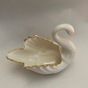 LENOX VINTAGE PORCELAIN SWAN Shaped Vase with Gold Trim